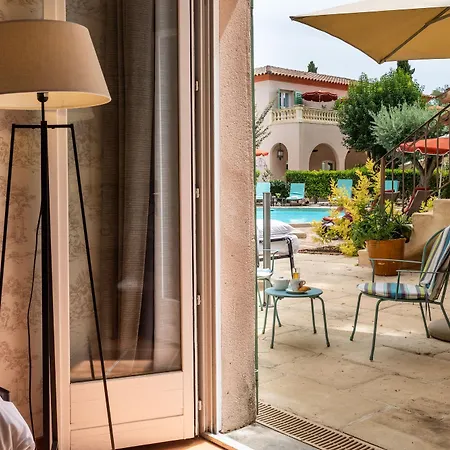 Western L'orangerie Otel 4*