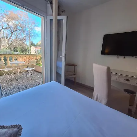 Western L'orangerie Otel 4*