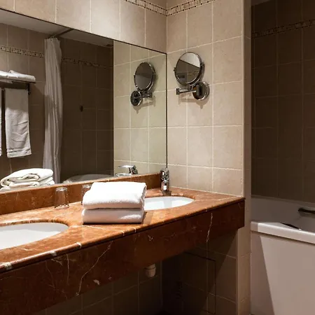 Western L'orangerie 4*