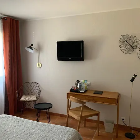 Western L'orangerie Otel Nîmes