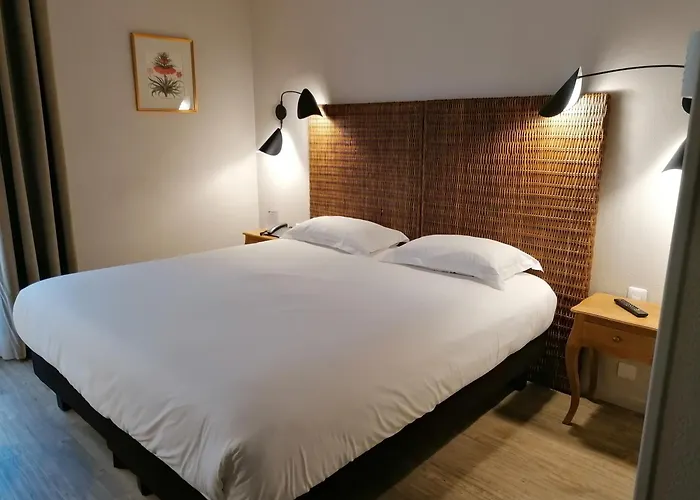 Western L'orangerie 4* نيم