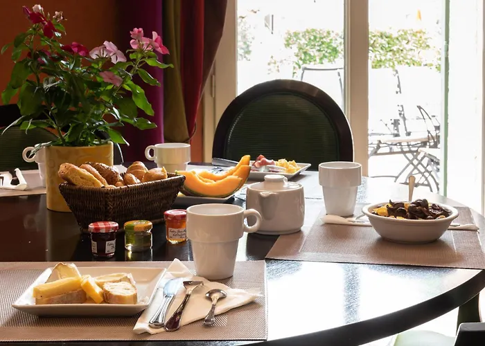 Western L'orangerie فندق